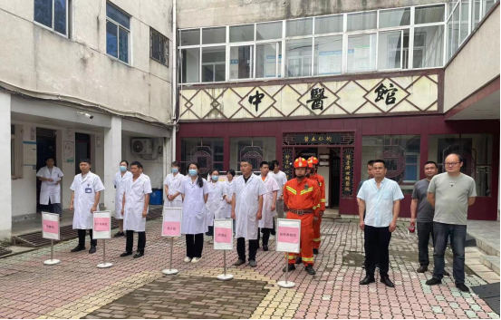 信阳市柳林乡组织开展“全市安全日”医疗机构应急疏散演练