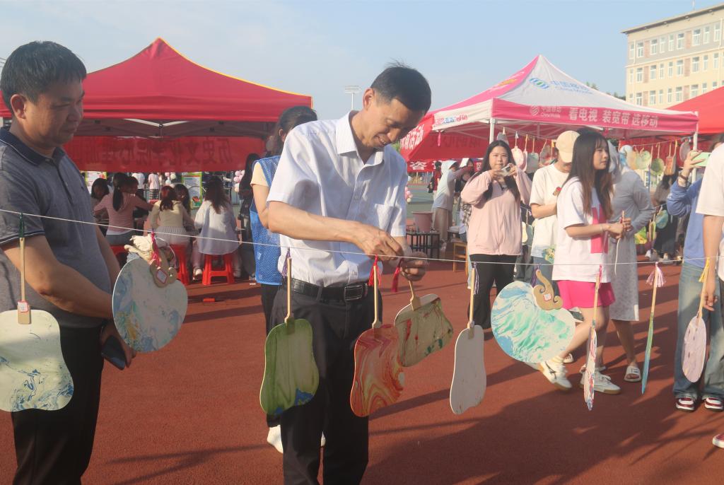信阳师范大学开展大学生心理健康教育宣传月系列活动