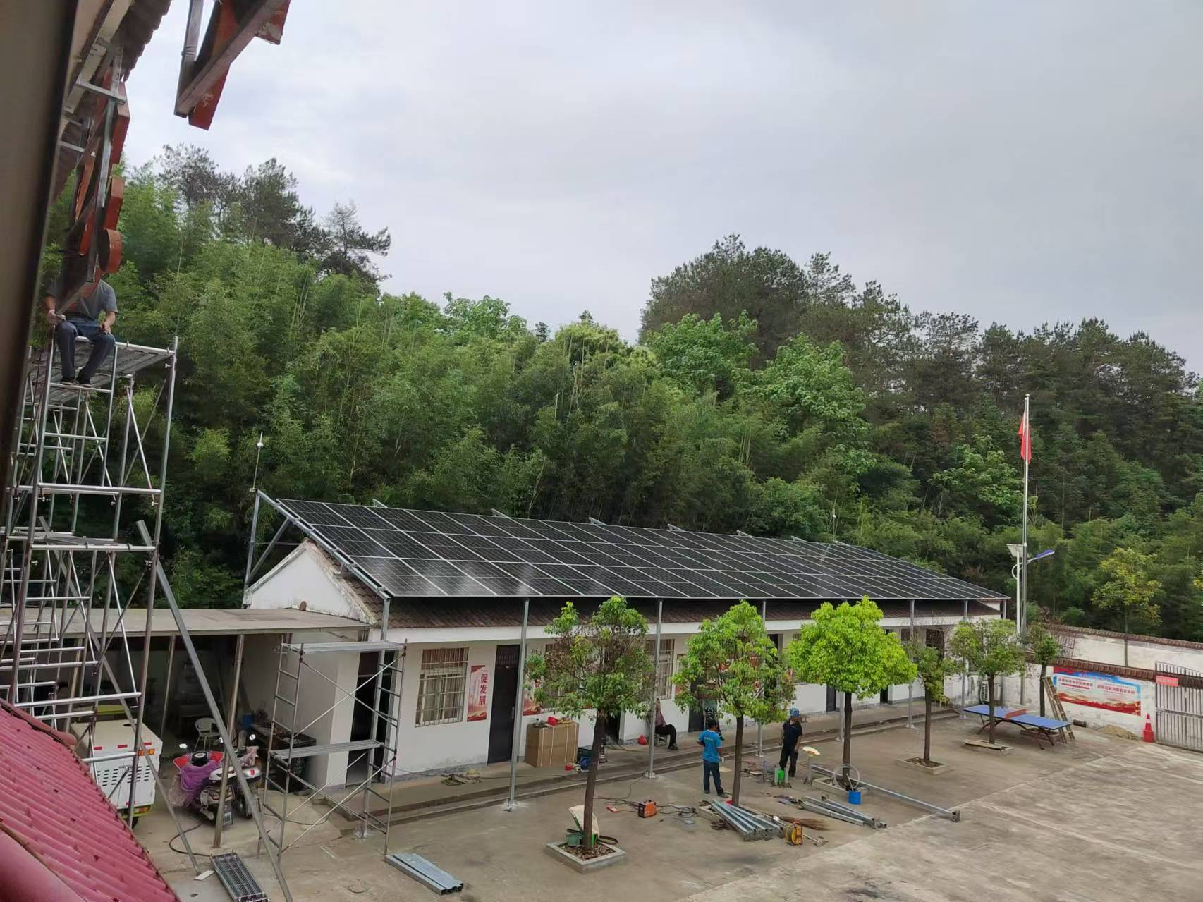 产业助力振兴 光伏点亮乡村 信阳市城市管理局帮扶陈洼村村部光伏电站项目顺利完工