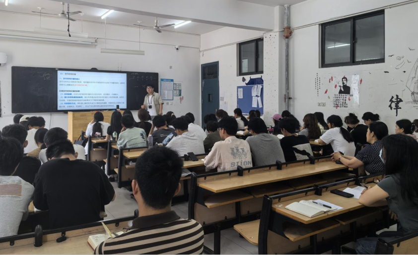展示促成长 磨砺出精彩 信阳职业技术学院商学院青年教师公开课活动周报道